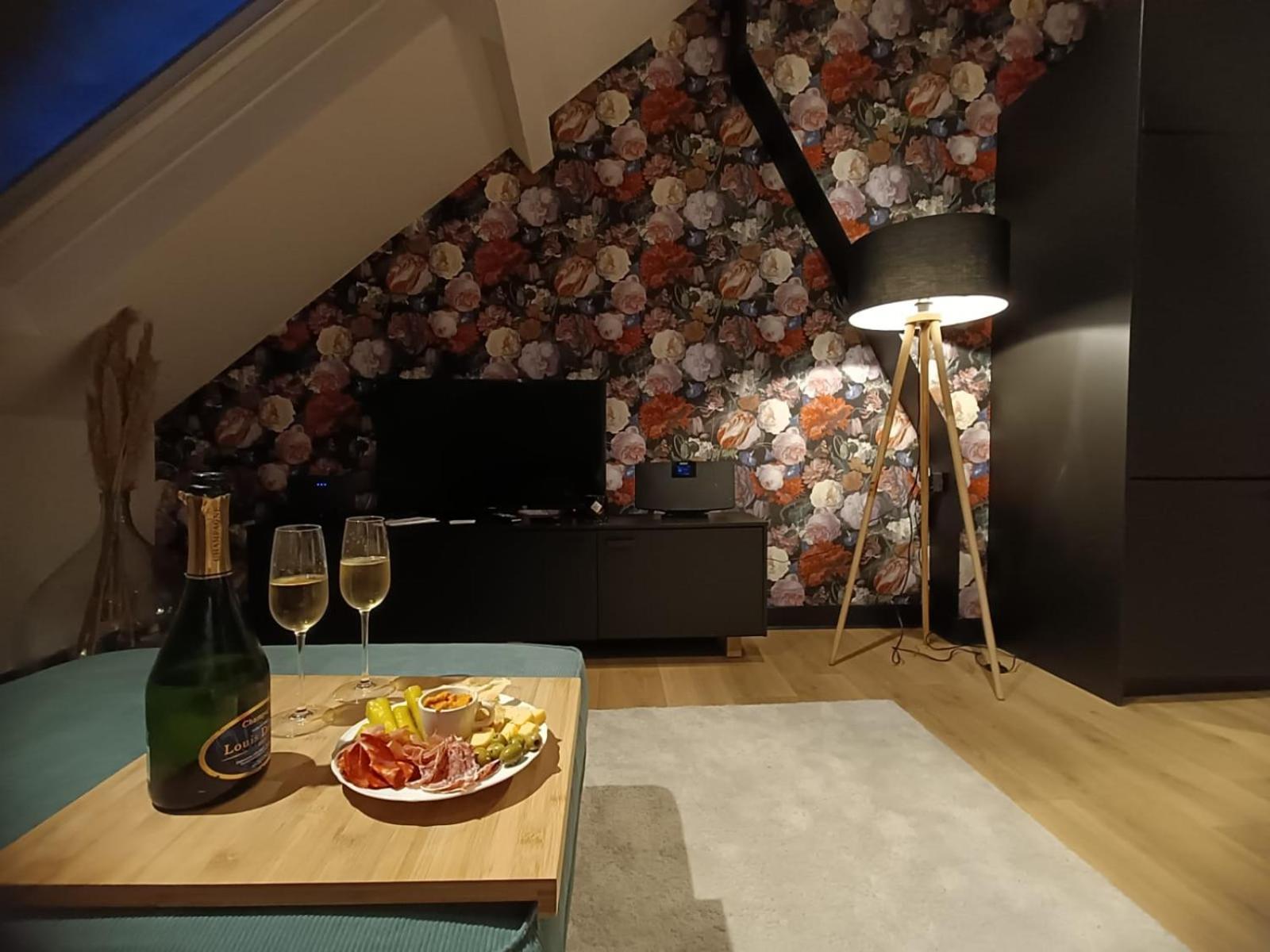 O Colombages Apartment Les Biolles Phòng bức ảnh